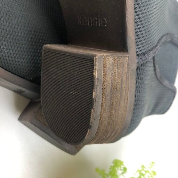 Kensie Gerona Dark Grey Suede Stacked Heel Bootie - Picture 8 of 9